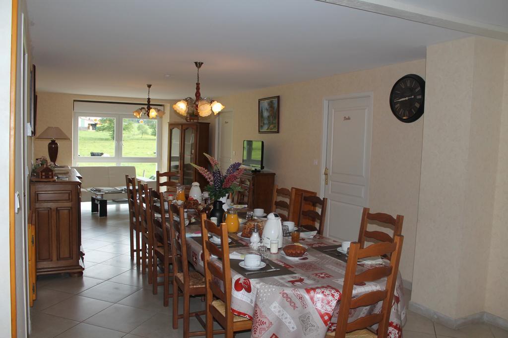 Chambres Et Table D'Hotes La Trottelee Bellefontaine  Экстерьер фото